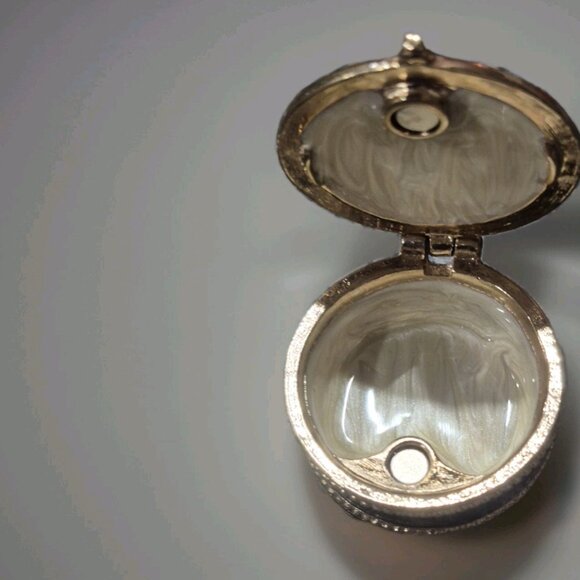 PURPLE Pearl Inlay small Hinged Trinket Box with ANGEL & crystal round 1-1/2" - Picture 3 of 6